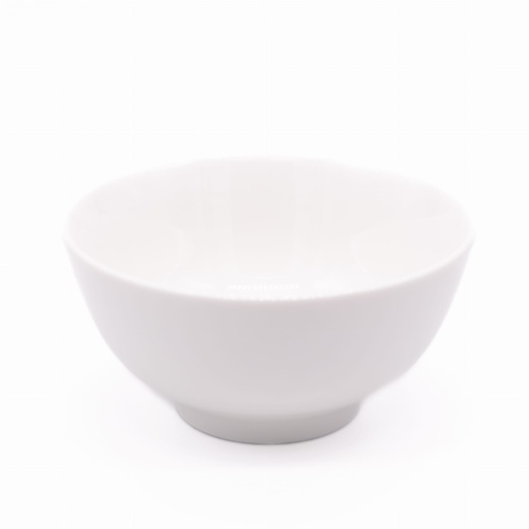 Czarka_Basic_biała_chińska_porcelana.JPG
