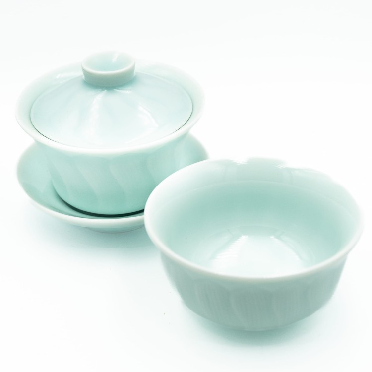 CELADON_niebieski.JPG